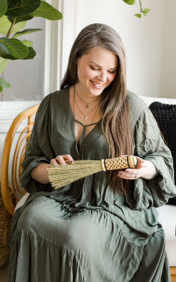 Broom Making: Woven Round Whisk | Alyssa Blackwell | The Crafter's Box